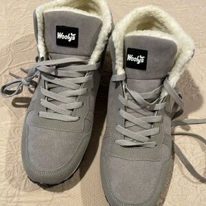 Man’s shoe size 11